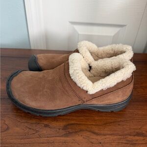 Keen Crested Butte Nubuck Leather Brown Shearling-Lined Clogs